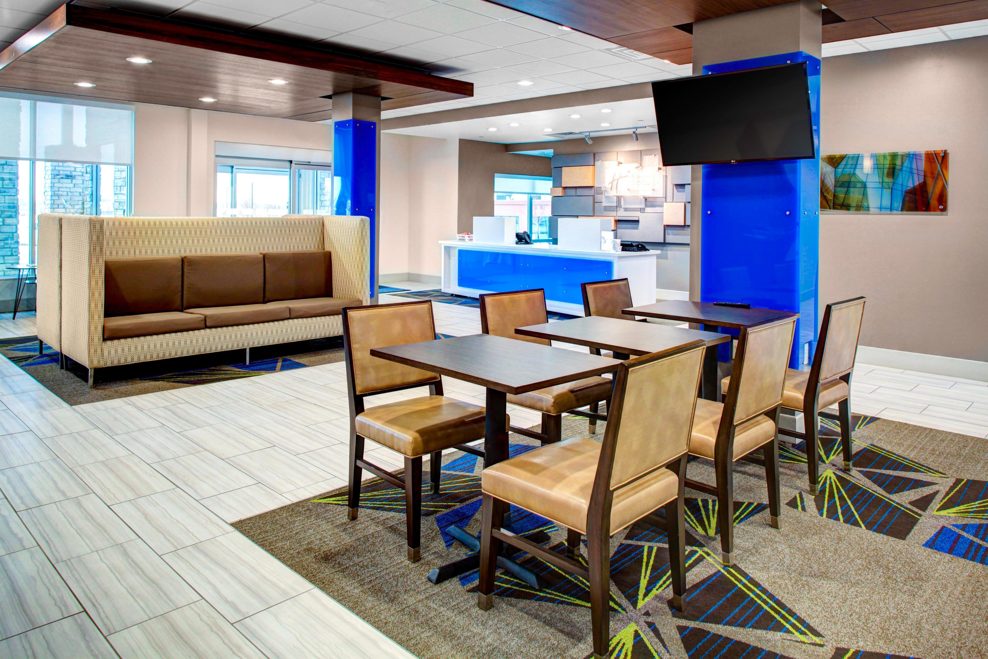 Express & By Ihg 3*